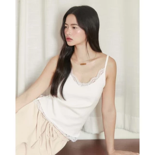 เสื้อสายเดี่ยวขอบลูกไม้ Allure lace top