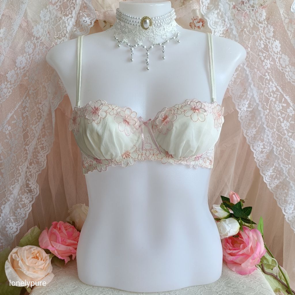 Japan Bra Size : A75 ♡ มีตำหนิ ยกทรงญี่ปุ่นมือสอง