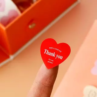 ( LY ) สติกเกอร์ขอบคุณ สติกเกอร์วันวาเลนไทน์ สติกเกอร์หัวใจ สติกเกอร์ตกแต่ง ( 500 ดวง/ม้วน )