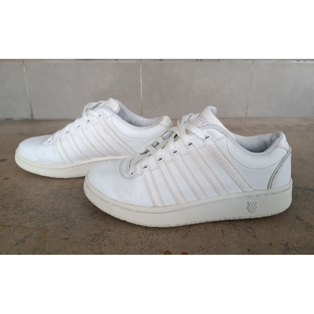 รองเท้ามือสอง  Kswiss แท้ Sz 37.5/23.5cms