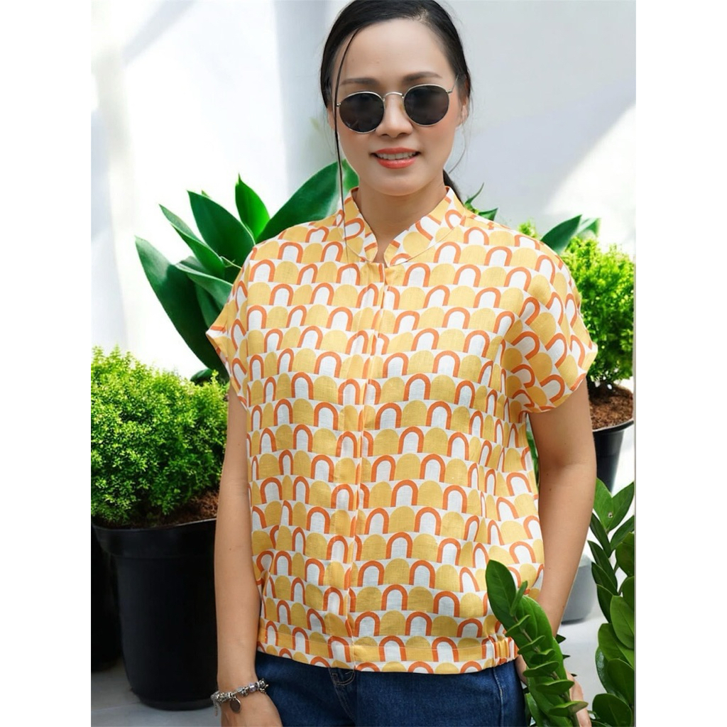 5th Jan เสื้อเชิ้ต คอจีน แขนล้ำ กระดุมผ่าหน้า-สาบกระดุมซ่อน ชายเสื้อจับสม็อคข้าง ผ้าลินินแท้ 100% “อ