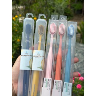 แปรงสีฟัน  2 ด้าม   คละสี พสุธารา เหลือสีฟ้าโอรสเหลือง