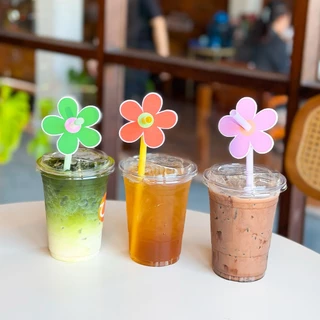 พร้อมส่ง ปลอกสวมหลอด ตกแต่งหลอด ลายดอกไม้ 5 สี ขนาด 6x6 cm. (30/60 ชิ้นต่อแพค)