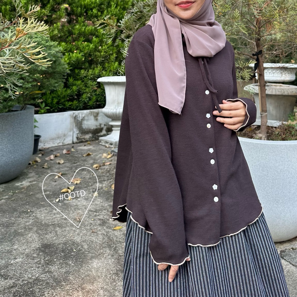 Lovely puff topೀ (สีพื้น) (กระดุมลายดอกไม้+เปลือกหอย)   เสื้อยืดคอรูดผูกโบว์ 𑁤 - รูปที่ 4