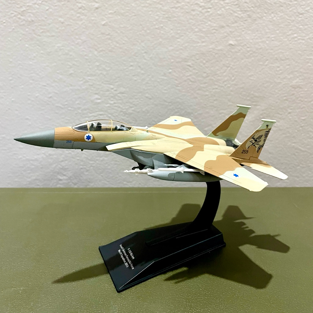 Hachette 1/100 โมเดลเครื่องบิน F-15I Ra’am Israeli Air Force No.69 Squadron 2013