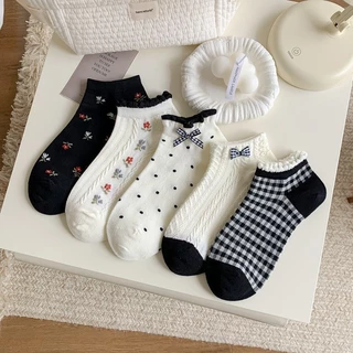 ถุงเท้าน่ารัก 5 คู่ ตกแต่งโบว์ลูกไม้ ระบายอากาศดี สำหรับผู้หญิง ใส่สบาย เนื้อบาง ส่งจากไทย