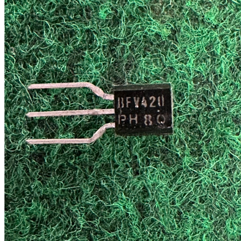 Transistor  BFV420 , BS170 , BT132-600D 132-6D , BT131-600 131-6 , B892 B892T , BT169D ,  จำนวน 1 ตั