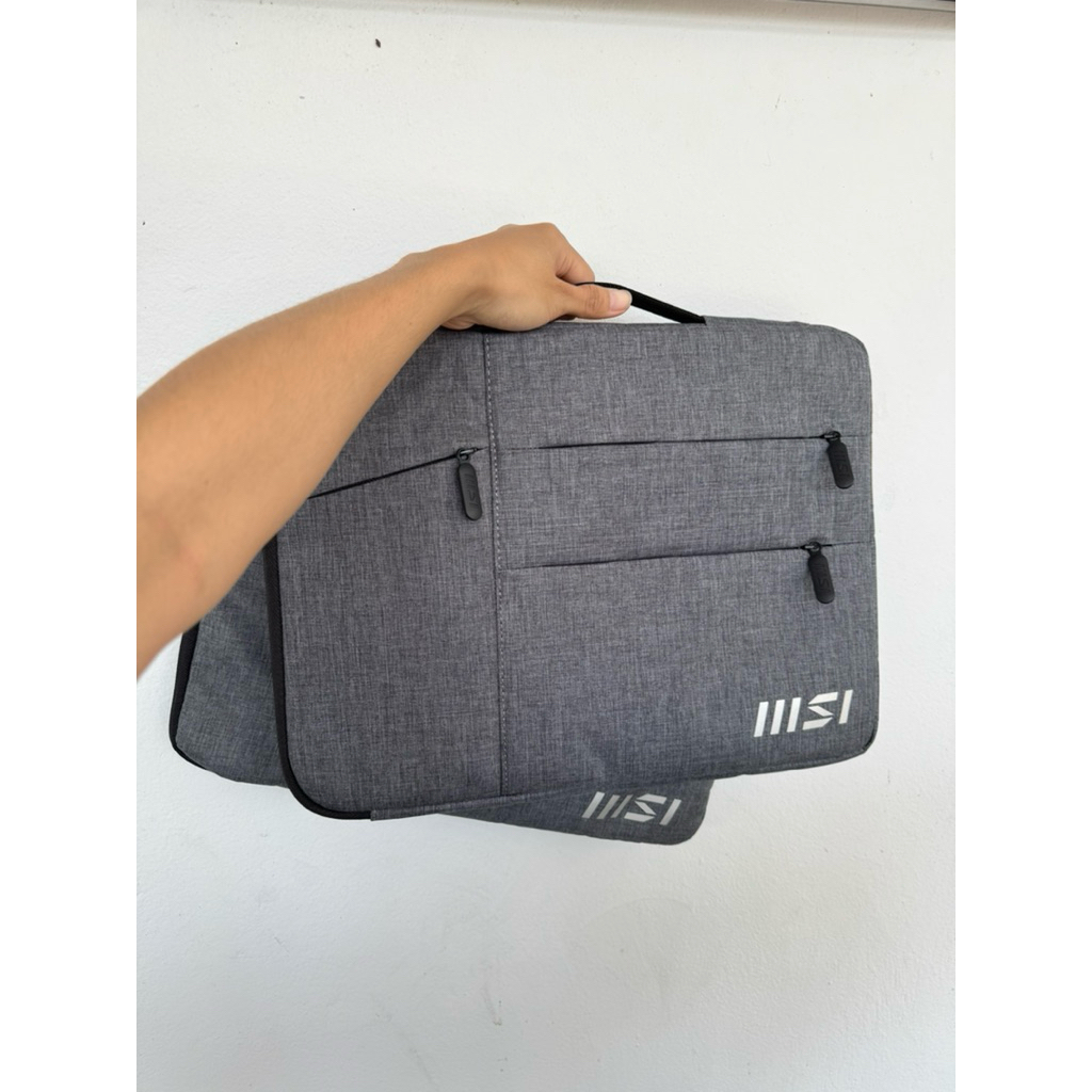 กระเป๋าถือใส่โน้ตบุ๊ค MSI มือสอง