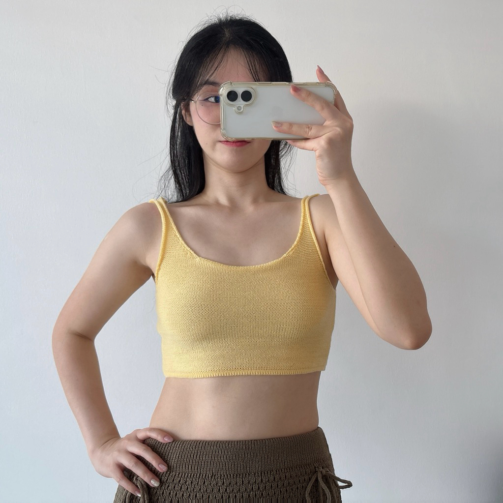 MOMOKA.KNIT🍑 เสื้อ Urban Flat Knit Crop Top
