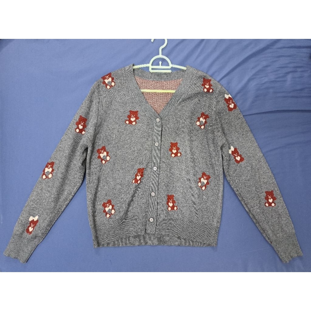 A56.มือสอง เสื้อคลุม ลายน้องหมี