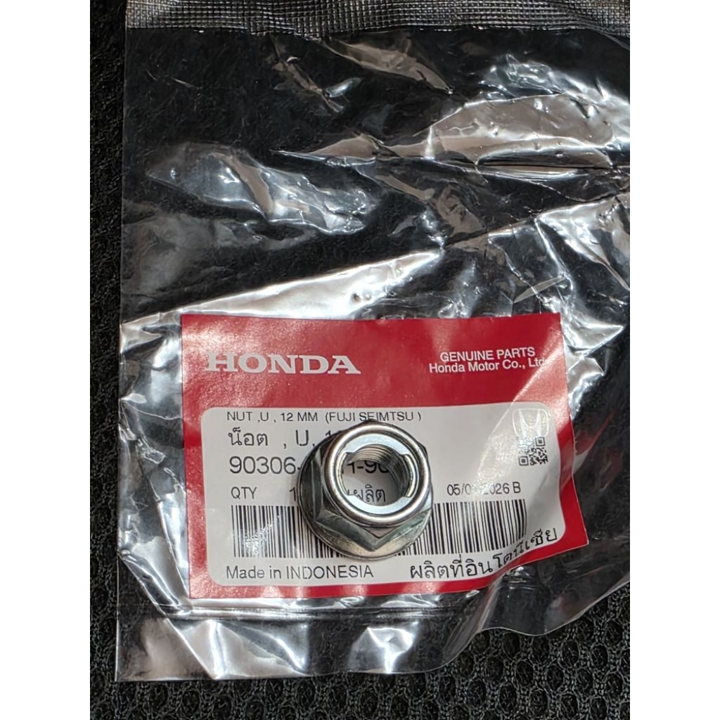 น็อตแกนล้อเบอร์19  Honda wave dream msx click pcx scoopy-i sonic รหัส 90306-KGH-901