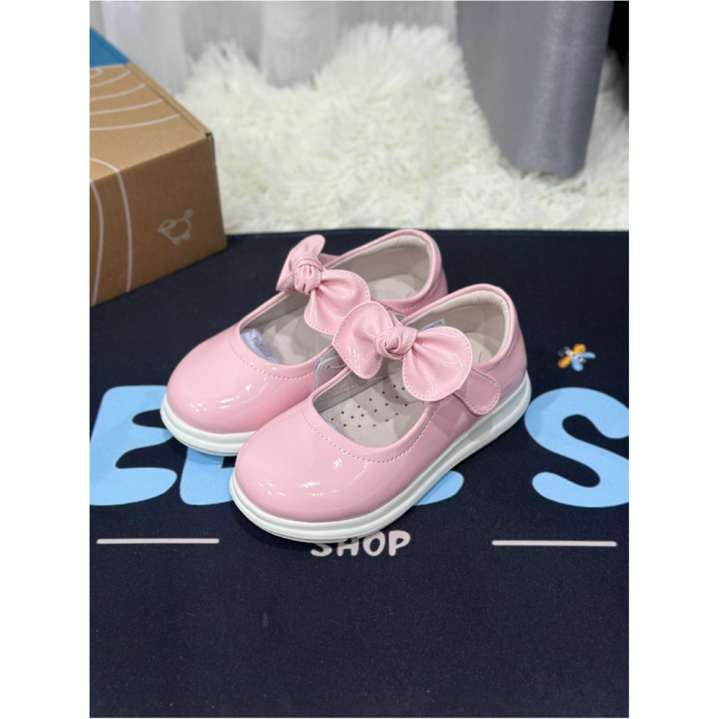 Littlebluelamb มือหนึ่ง ป้ายห้อย ครบกล่อง : Size 7UK, 8.5UK