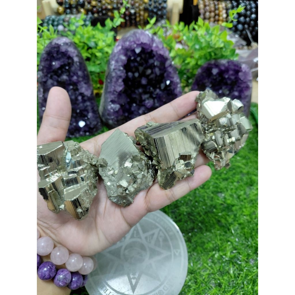 🌟 "ไพไรต์" (Pyrite) หินเรียกเงิน เรียกทอง