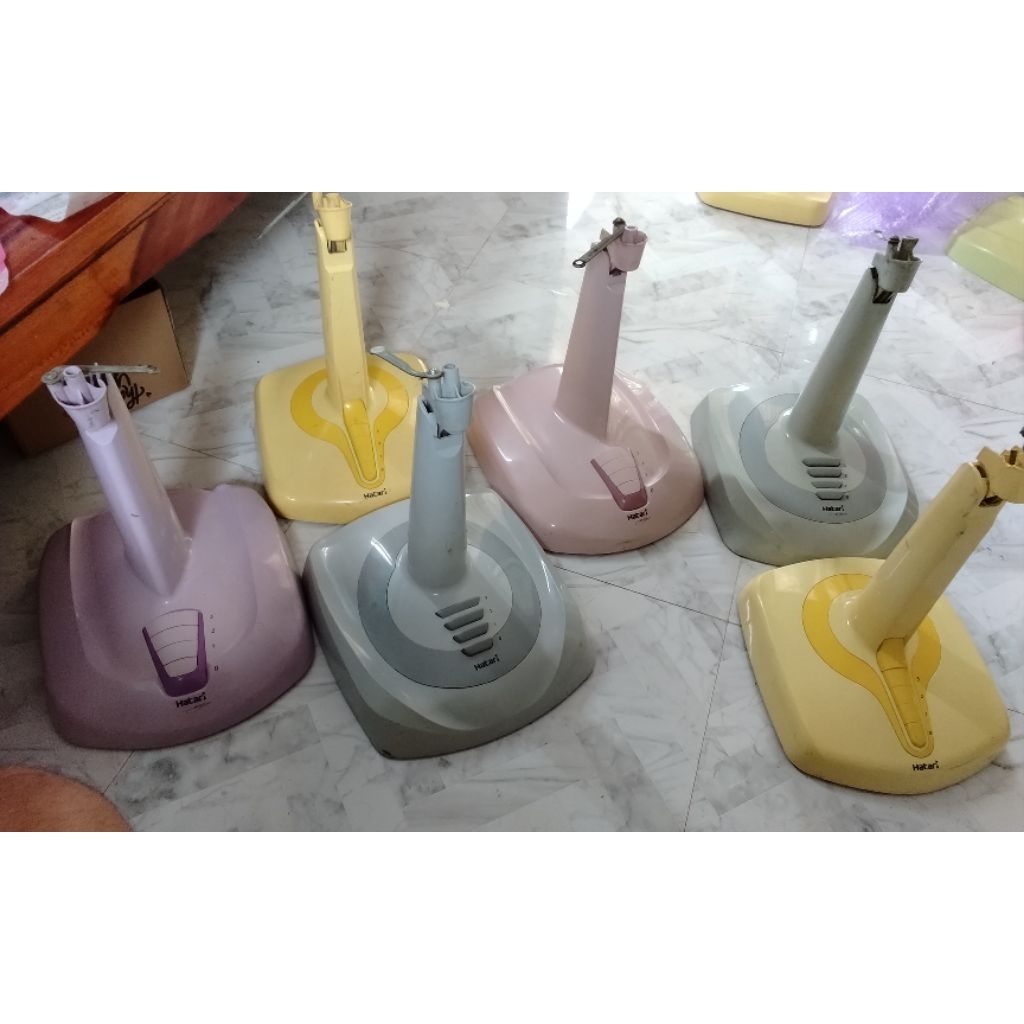 ขาตั้งพัดลม hatari 16 นิ้วมือสองสไลด์คอไม่ได้คละสี