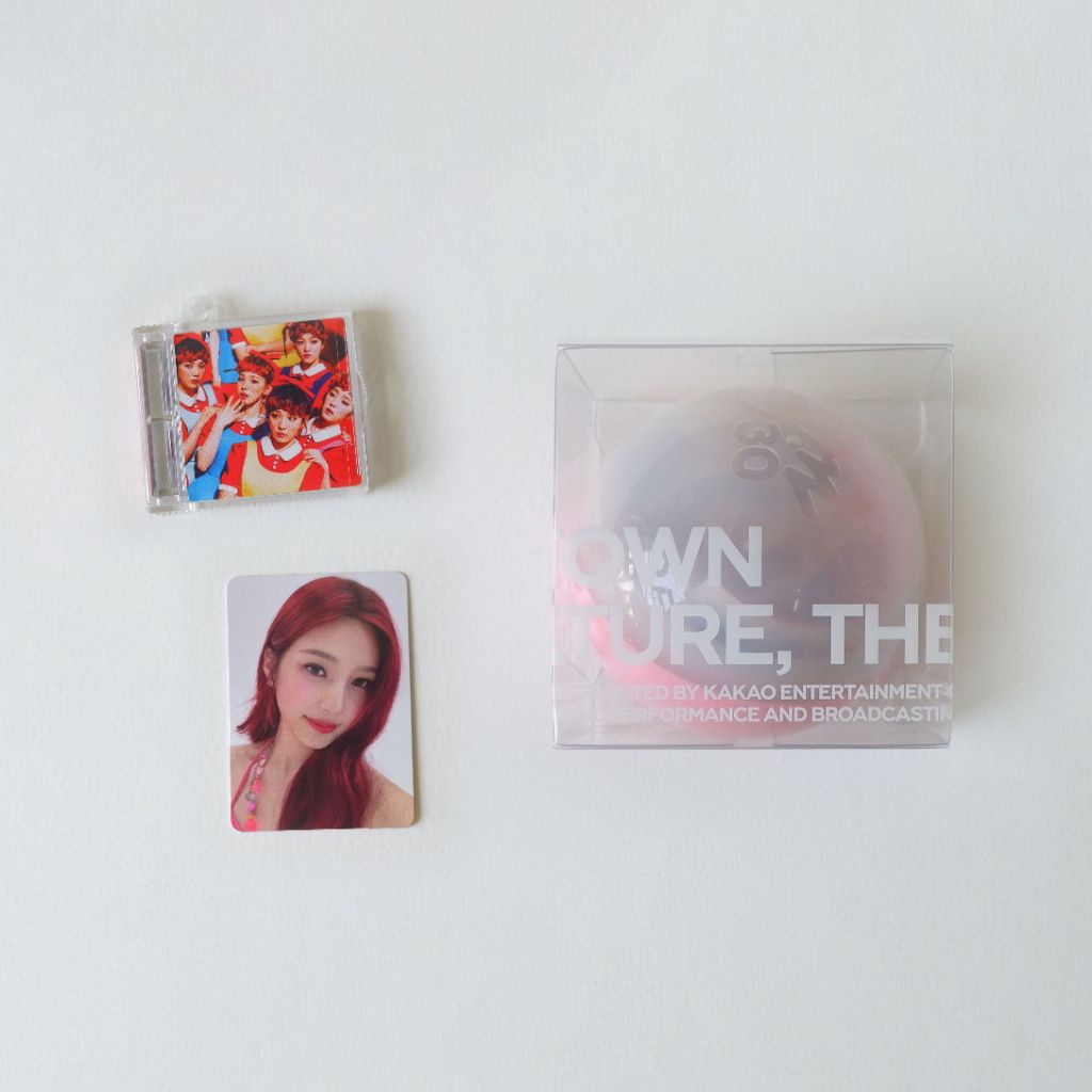 อัลบั้มเต็ม แกะแล้ว Red Velvet SMTOWN - [2025 SMTOWN : THE CULTURE, THE FUTURE] (TIME CAPSULE Ver.)