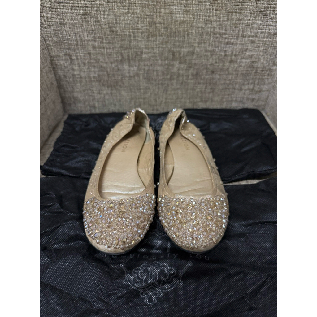 รองเท้า PAZZION สีทอง ประดับคริสตัล (ไม่มีส้น) size 38 (มือสอง)