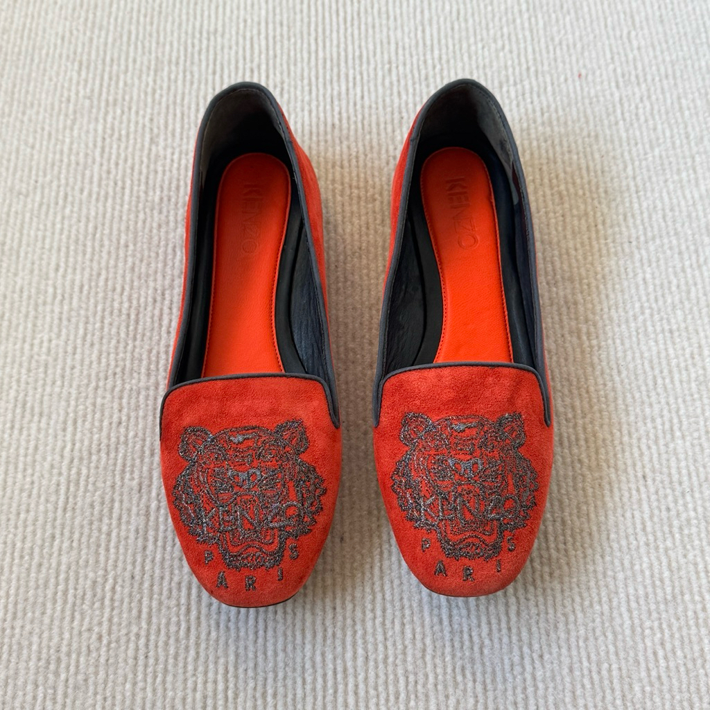 รองเท้าโลฟเฟอร์หนังกลับ KENZO รองเท้ามือสองของแท้ sz.37