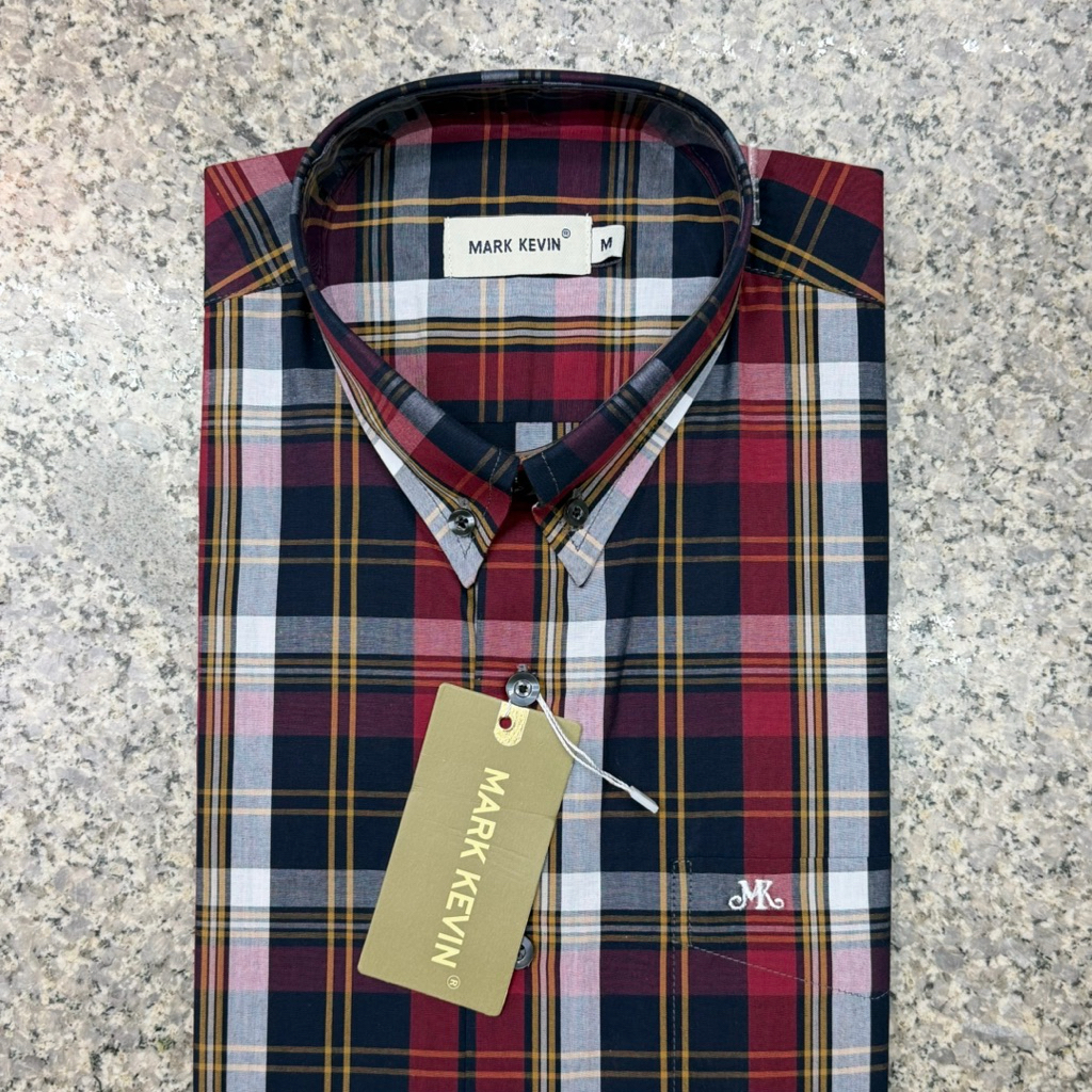 เสื้อเชิ้ตลายสก๊อต โทนสีแดง-ดำ  มีทั้งแขนสั้นและแขนยาวค่ะ