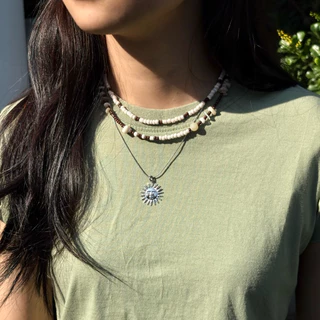 Piing me Necklace | สร้อยคอลูกปัดโทนสีครีมน้ำตาล/สร้อยคอสแตนเลสจี้พระอาทิตย์