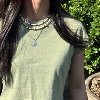 Piing me Necklace | สร้อยคอลูกปัดโทนสีครีมน้ำตาล/สร้อยคอสแตนเลสจี้พระอาทิตย์