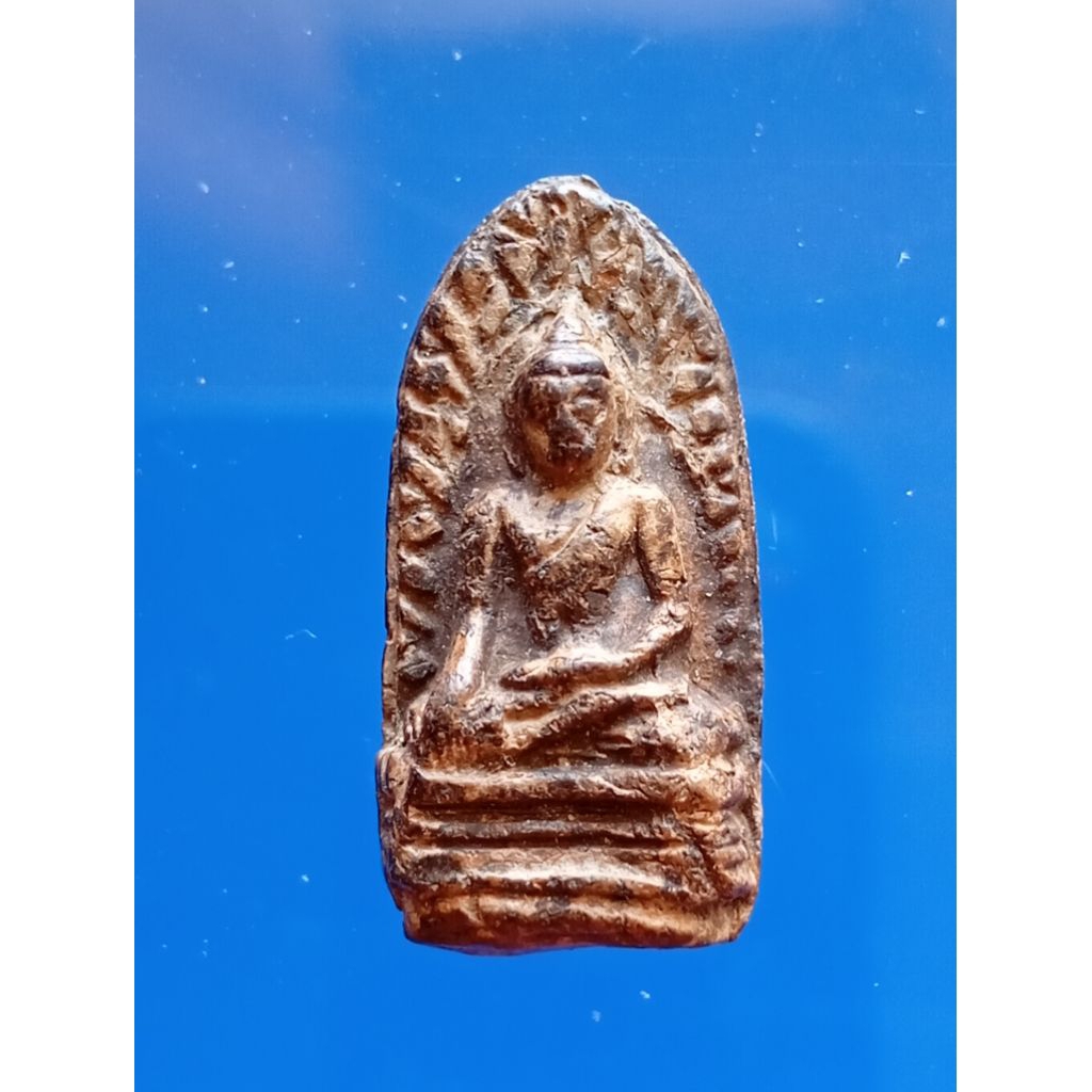 พระรอด กรุเมือง ลำพูนH95