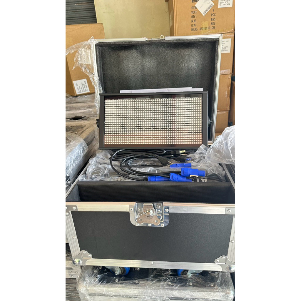 STROBE LED ไฟสโตป LED 1000w รุ่นมีลาย 4ตัว พร้อมแร็ค สโตปRGB STROBE LIGHT