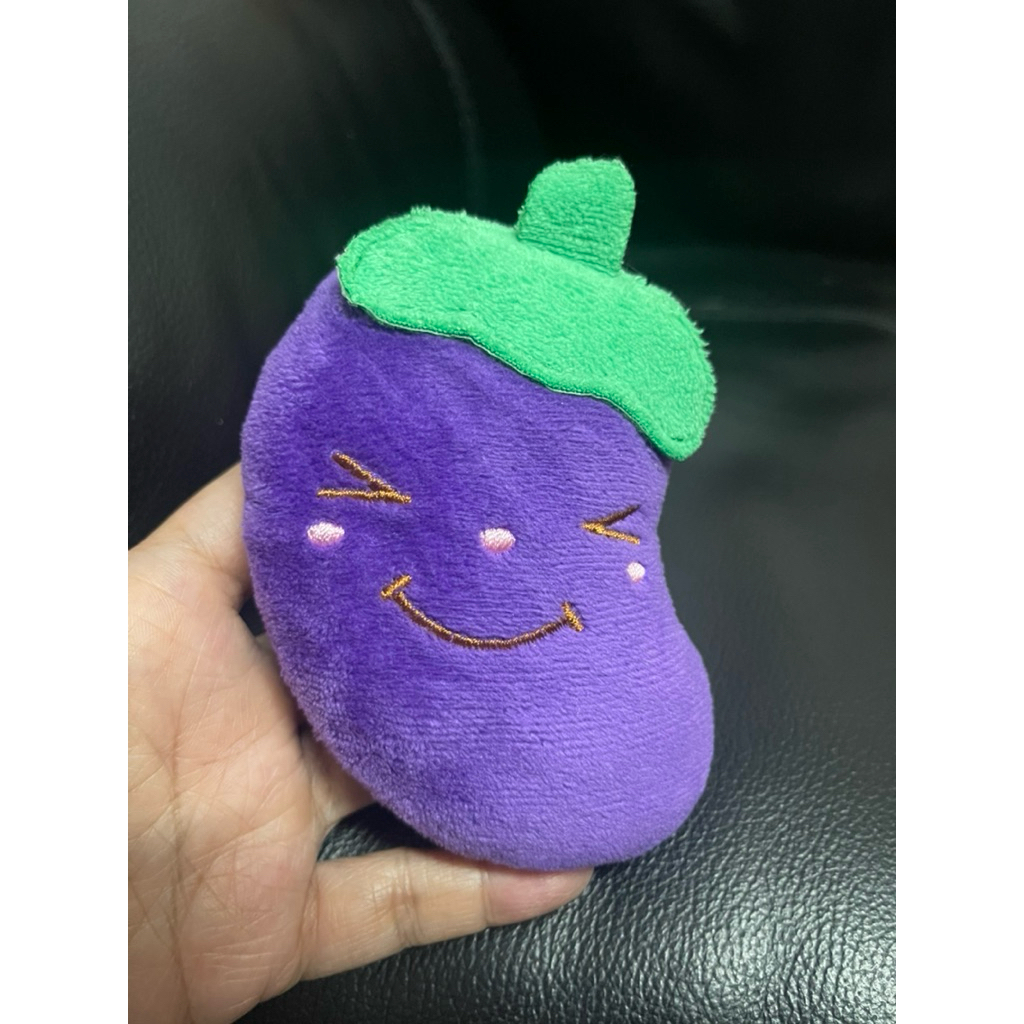 ตุ๊กตา ของเล่น มะเขือม่วง 🍆 บีบมีเสียง [JC-01]