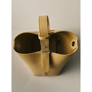 กระเป๋า แบรนด์ Kindly Reminder รุ่นใหม่ ! The Twist : One Bag 4 Styles