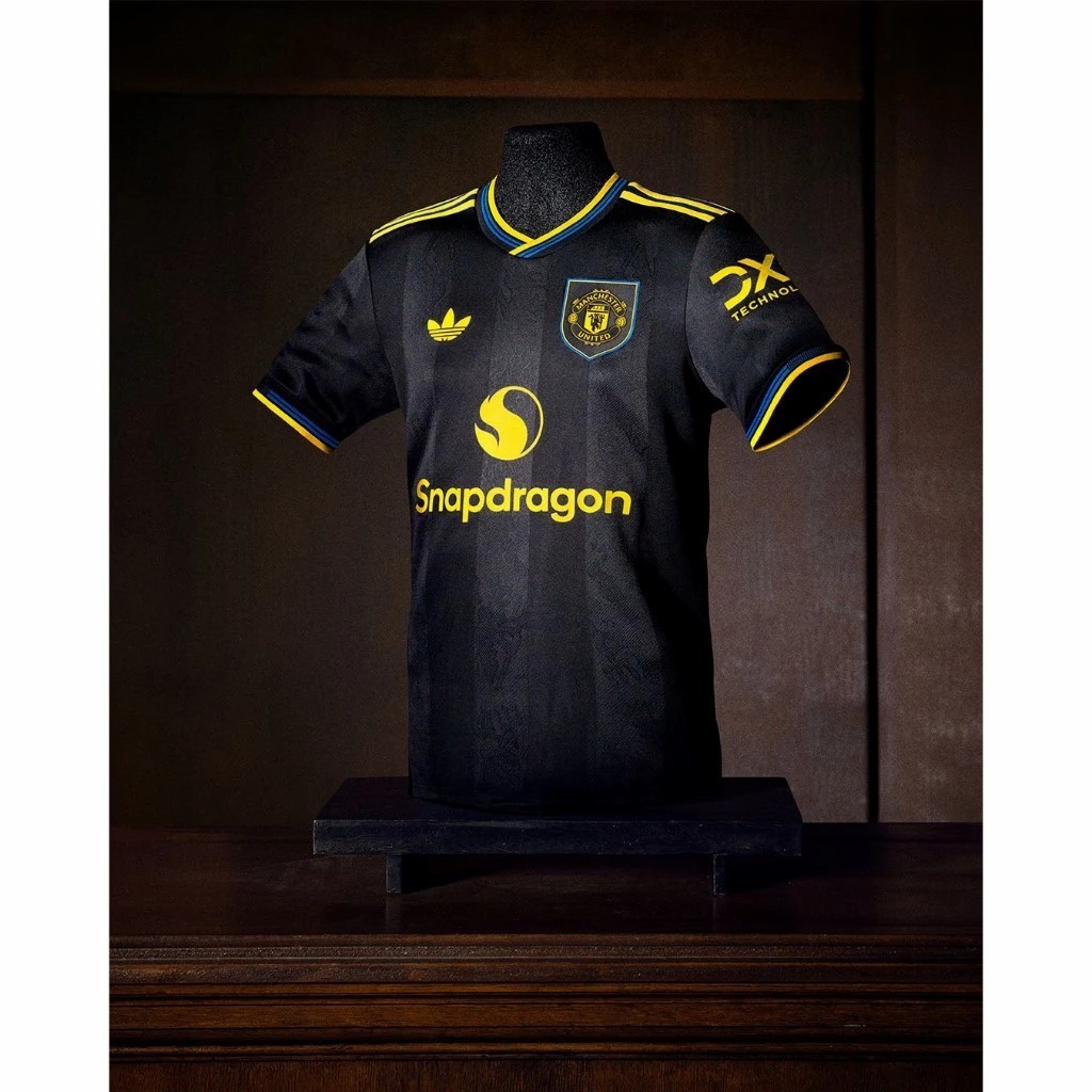 adidas Manchester United 25/26 เสื้อยืด สำหรับทั้งชายและหญิง （ของแท้ 100%） ราคา ถูกที่สุด ดีลบีเคเค แกลเลอรีภาพที่ 5
