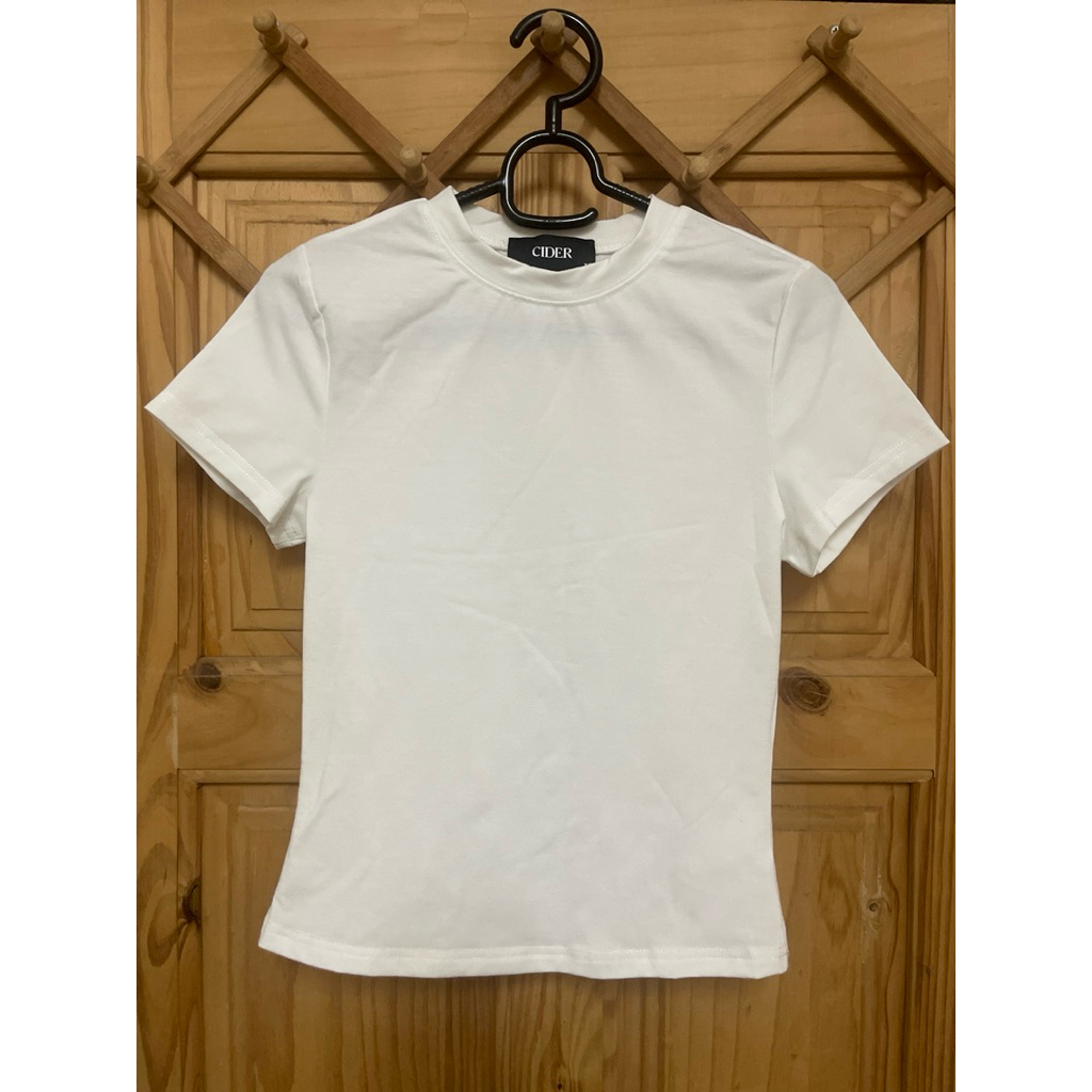 เสื้อยืดผู้หญิงสีขาว CIDER 🕊️
