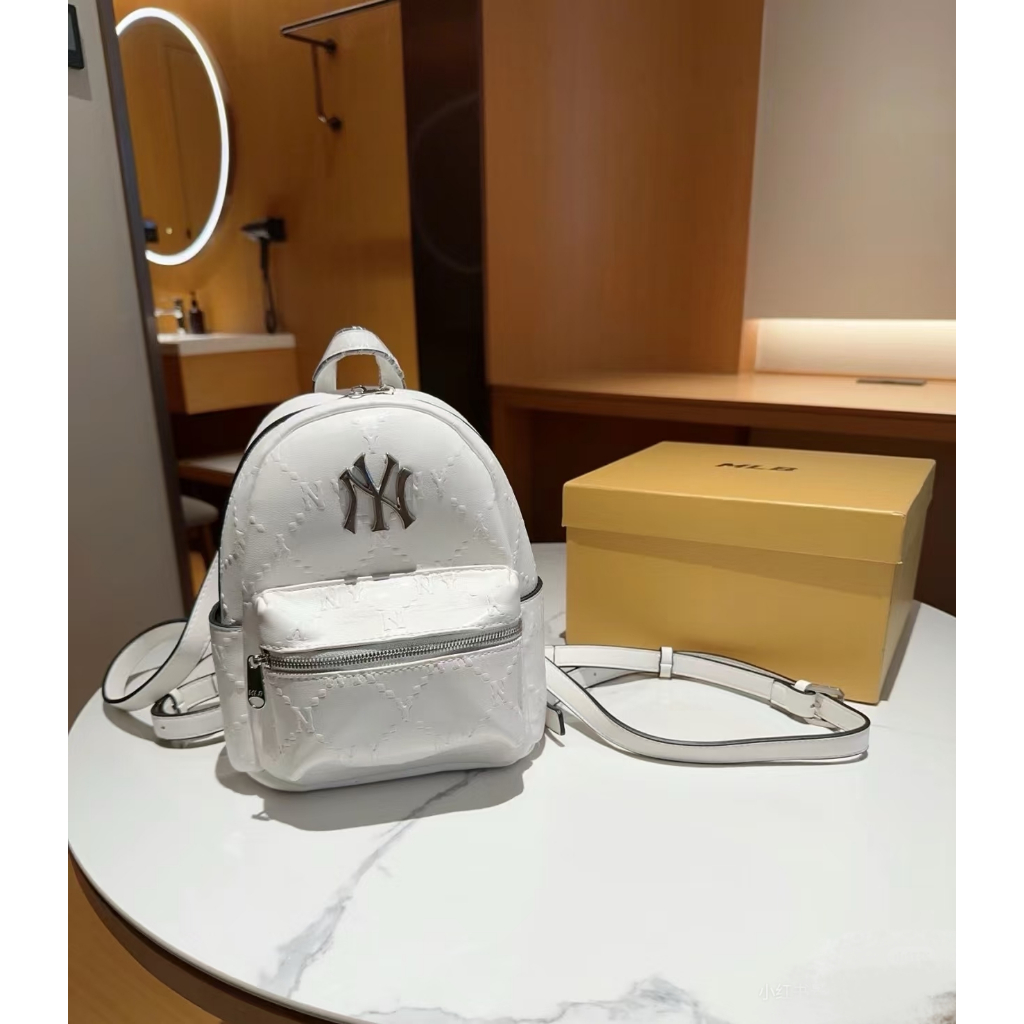 MLB NY UNISEX CURVED CAPNY NEW YORK YANKEE กระเป๋าเป้ใบเล็กผู้หญิงสพายหลังรุ่นใหม่☀️แท้ 💯% MLB กระเป