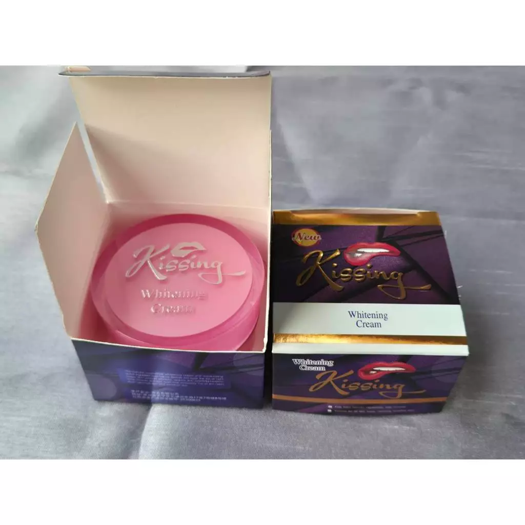 Kissing Whitening Cream ครีมมะระสีม่วง คิสซิ่งม่วง ครีมปากม่วง