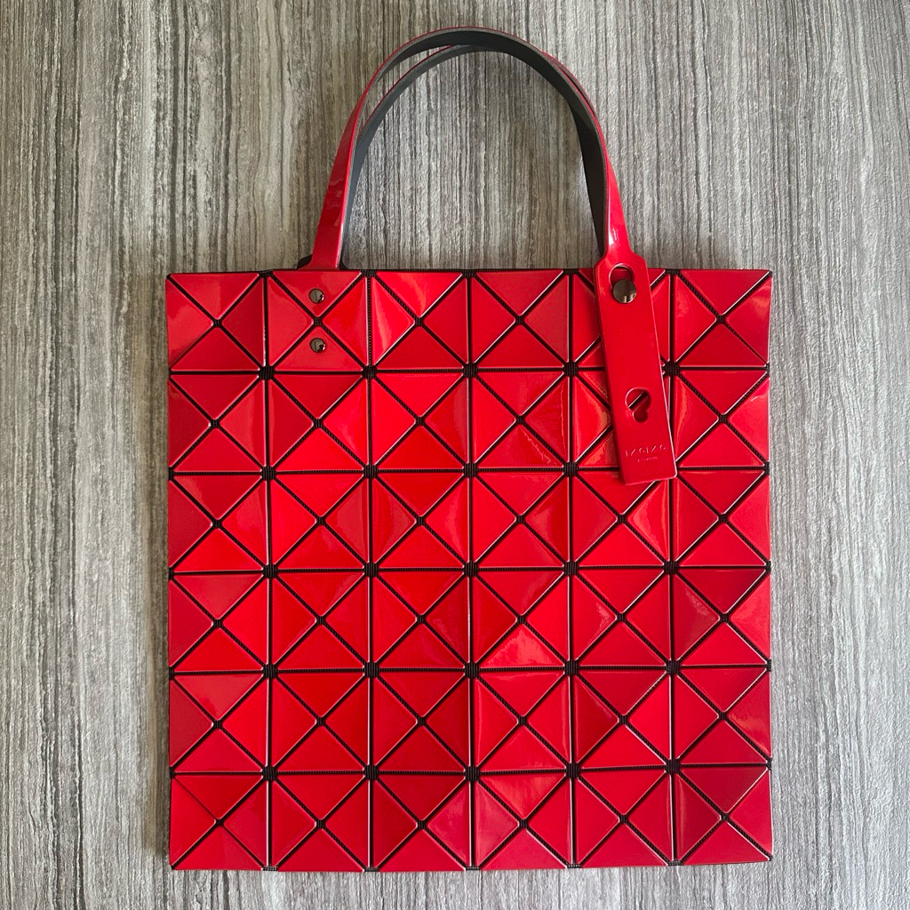 Used BAO BAO ISSEY MIYAKE LUCENT Tote กระเป๋ามือสอง สีแดง ขนาด 6x6