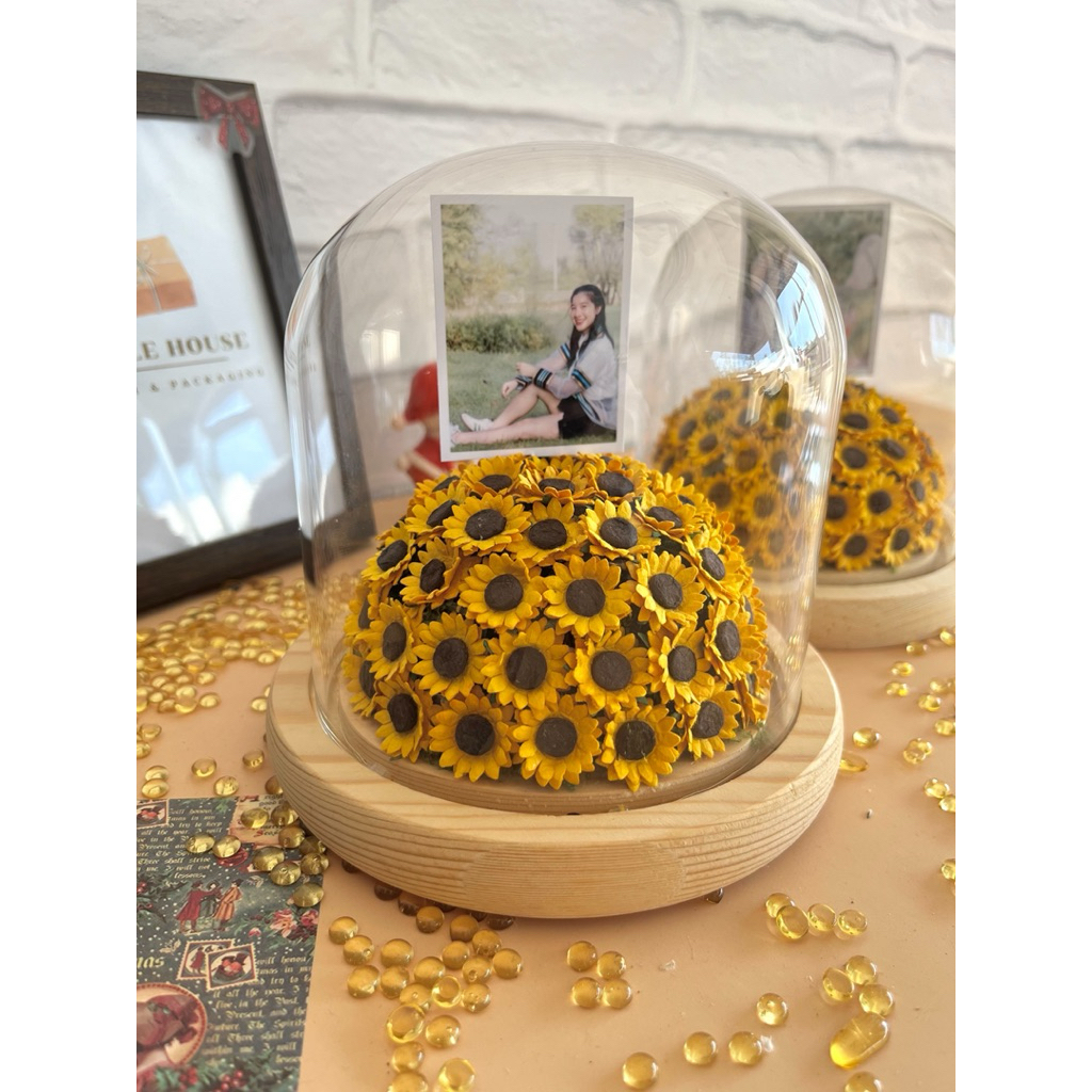 โดมแก้วทุ่งดอกไม้ ฐานไม้ สำหรับของขวัญ มีไฟกระพริบ - รูปที่ 5