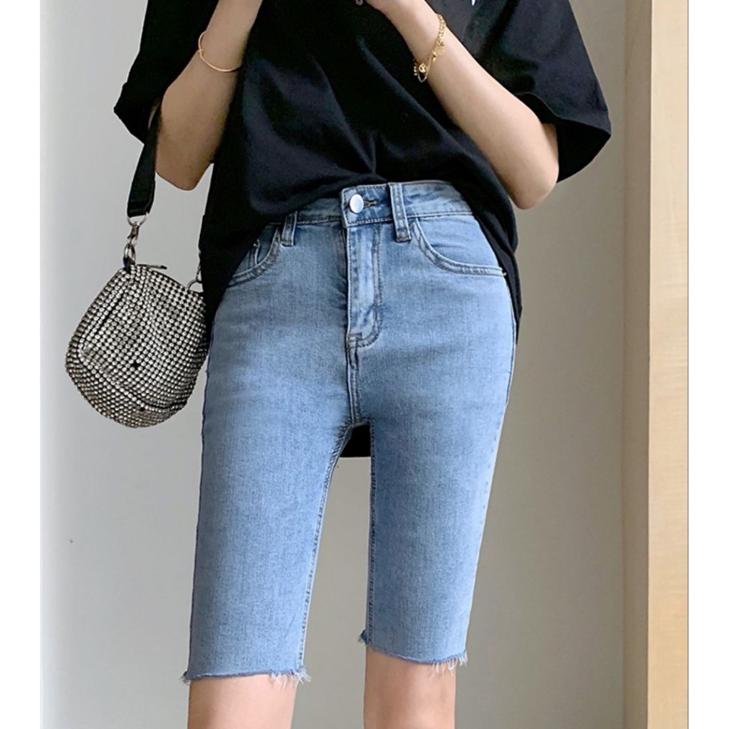 กางเกงขาสามส่วน เอวสูงผ้ายืด​