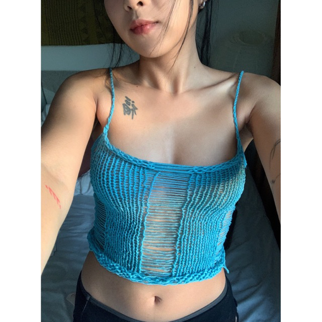 knitt onie top - knitknitt.co *สายเดี่ยวไหมพรมพร้อมส่ง