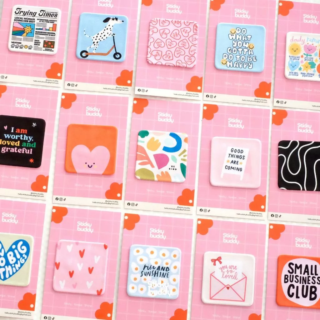 ที่เช็ดหน้าจอ StickyBuddy แบบติดได้ สำหรับมือถือ โน๊ตบุ๊ค เลนส์