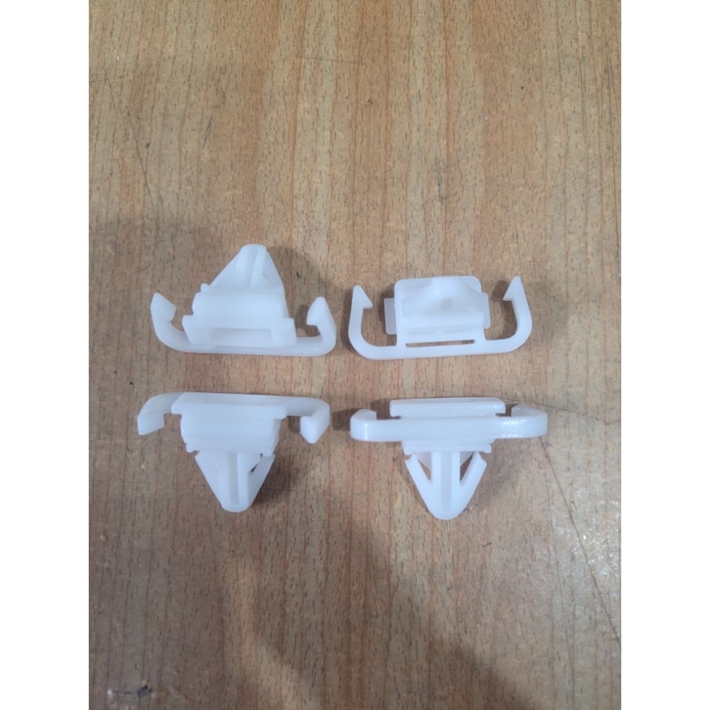 กิ๊บล็อค กระจังหน้า อีซูซุ ดีแม็ก (ราคาต่อชิ้น) Isuzu D-Max