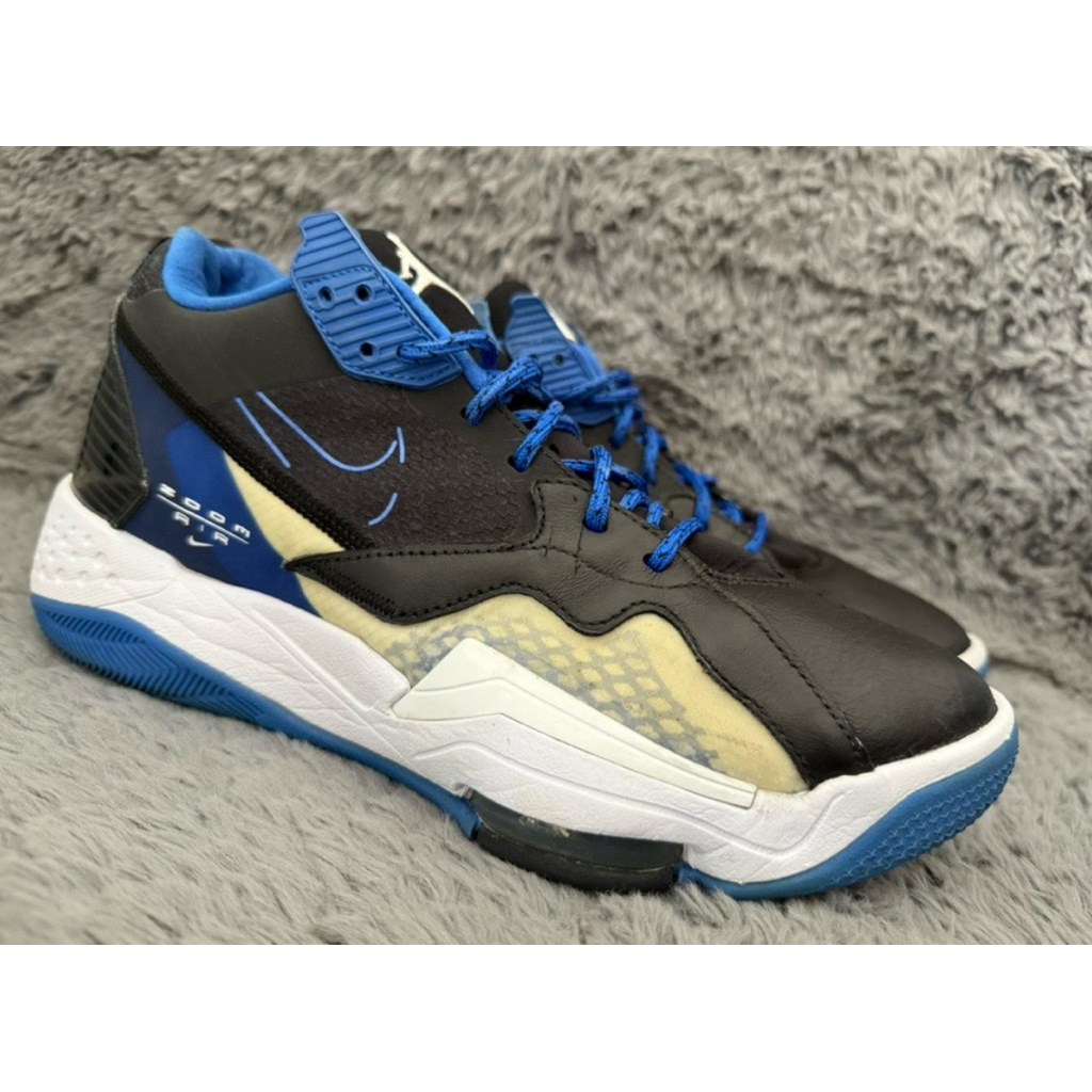 NE รองเท้ามือสอง Size 44 ยาว 28 cm แท้100%