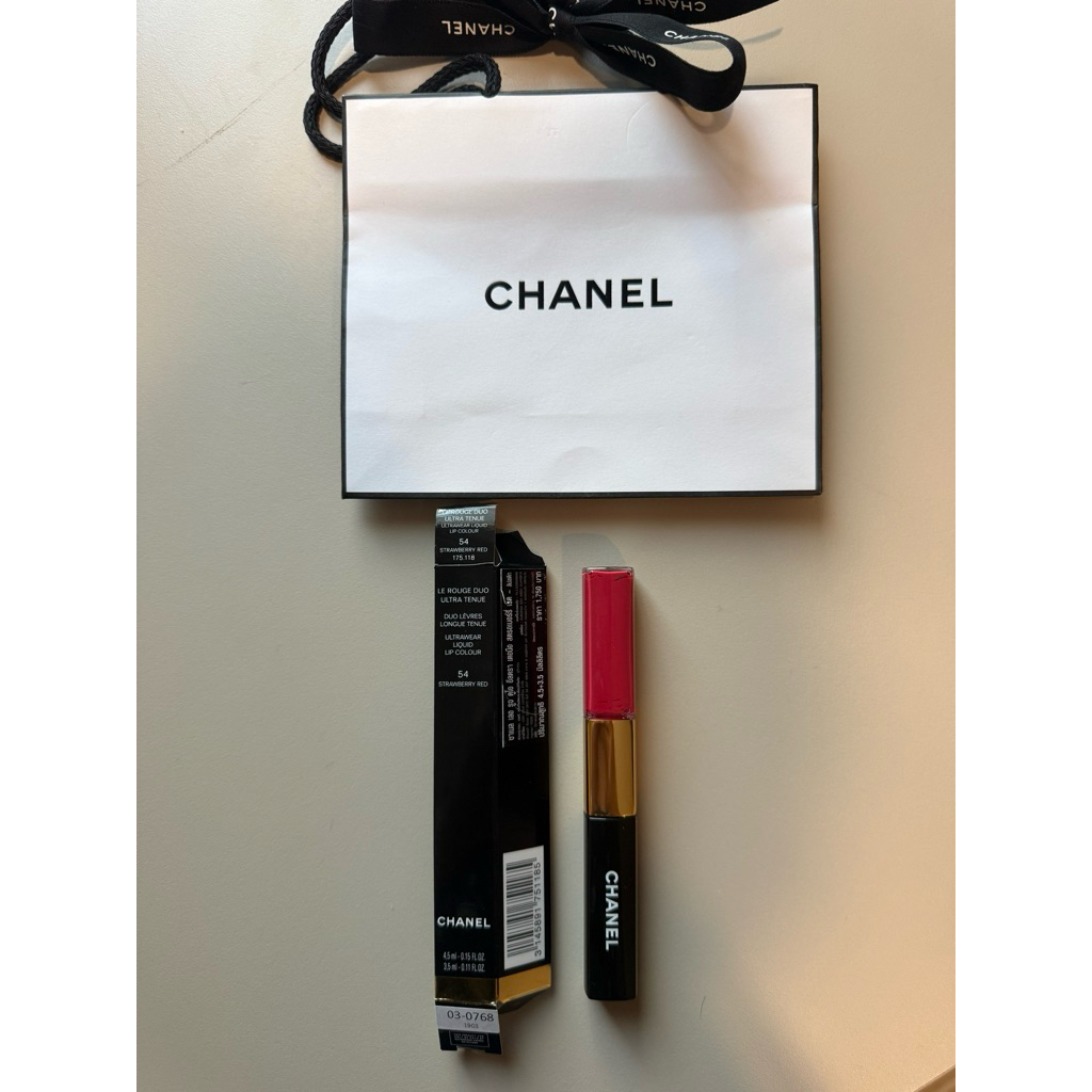 Chanel Duo Ultra Tenur lip liquid