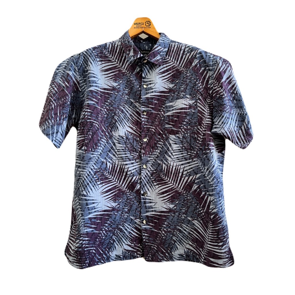 เสื้อฮาวาย อก49 ไหล่19 ยาว30 สีฟ้า แบรนด์ Van Heusen 100%Polyester (X47) มือสอง