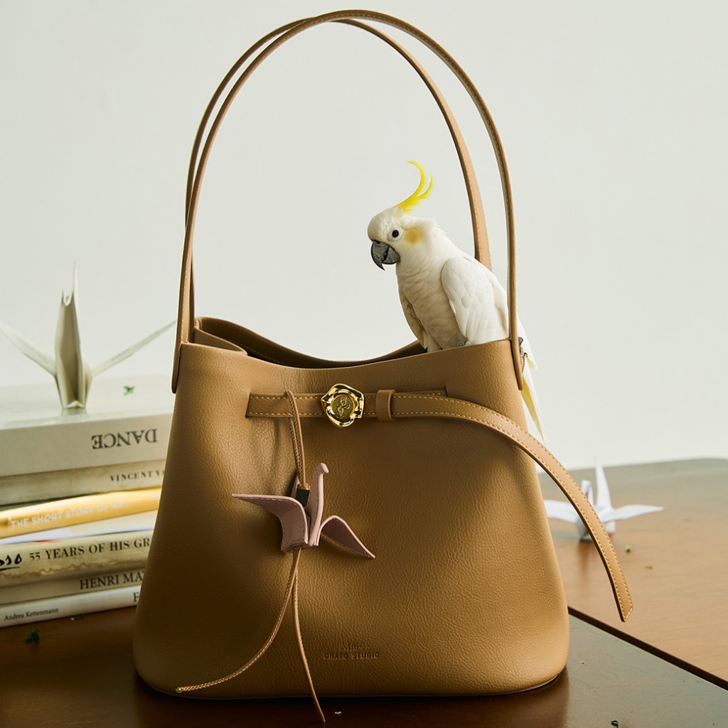 Mitr x Chato Studio Bucket Bag ( พร้อมจัดส่ง 1 เม.ย. )