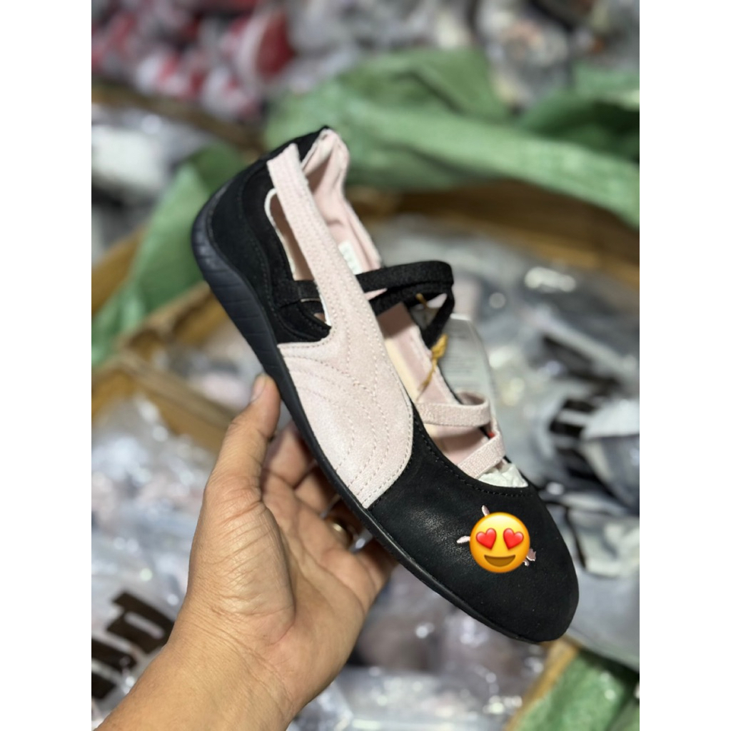 รองเท้ากำลังฮิตของผู้หญิง36-41มีกล่อง😍🩷