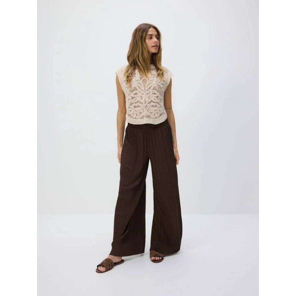 Reserved Pleated trouser กางเกงขายาว ผ้าพลีท มีน้ำหนัก ทิ้งตัวสวย เอวยางยืด สี Coffee