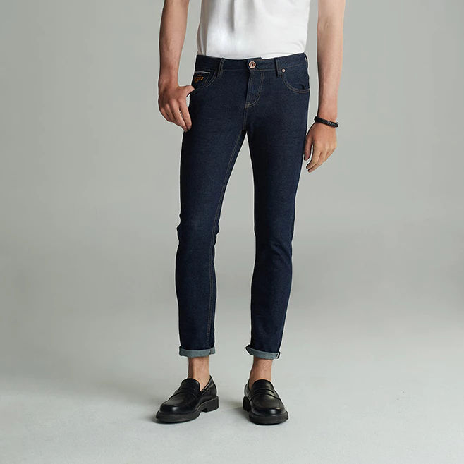 Mc JEANS กางเกงยีนส์ผู้ชาย ริมแดง ทรงกระบอกเล็ก (MC RED SELVEDGE) MATZ070