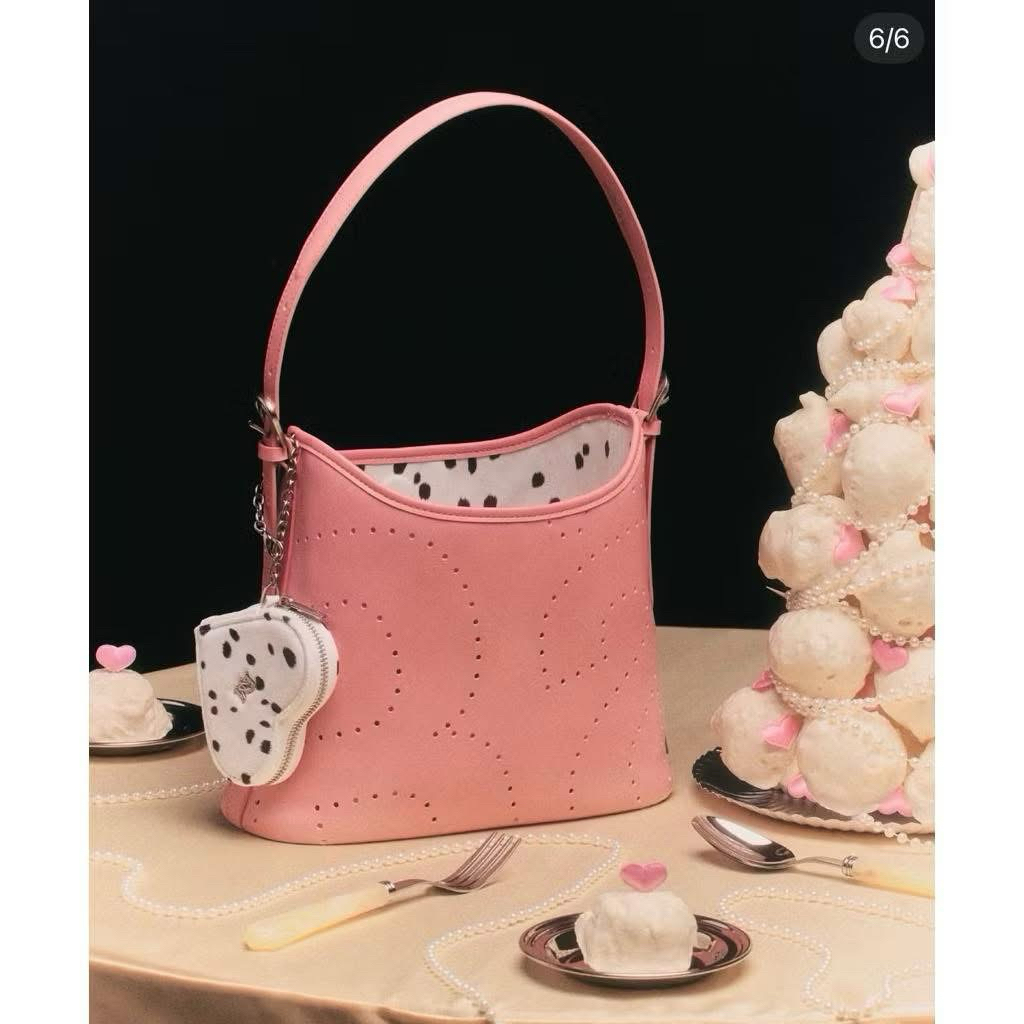 Rally Movement 💗 Loop Bag