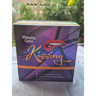 Kissing Whitening Cream ครีมมะระสีม่วง คิสซิ่งม่วง ครีมปากม่วง