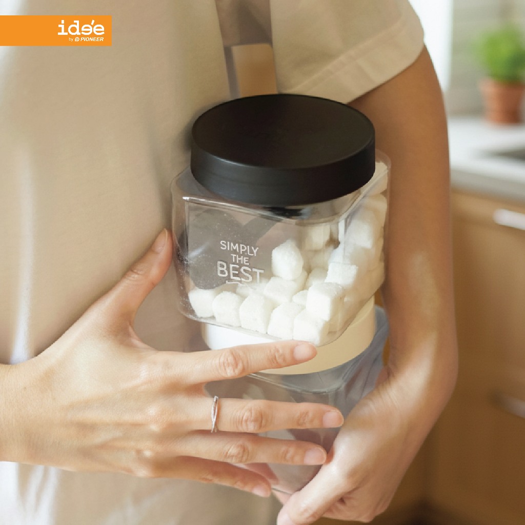 ide'e [4 ชิ้น] โหลพลาสติกฝาเกลียว ทรงเหลี่ยม ความจุ 750 ml.  ฟรีช้อนตัก รุ่น PNP3530 สำหรับเก็บผงชากาแฟและเครื่องปรุง - รูปที่ 2