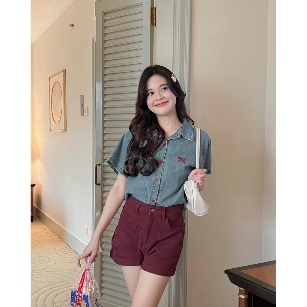 เชิ้ตยีนส์ สีแดง bowling shirt 👚🍅 dailylook.sm