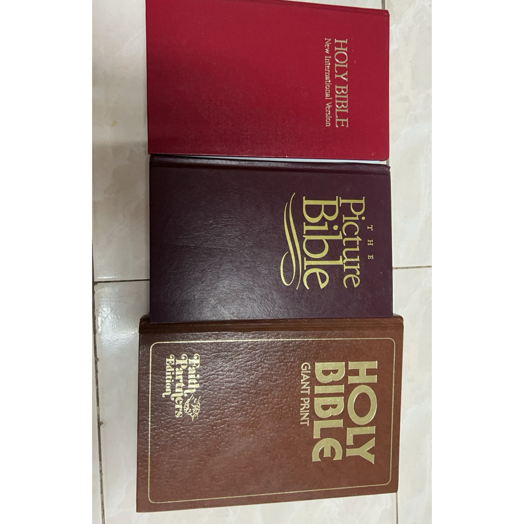 holy bible มือสอง สภาพอ่าน